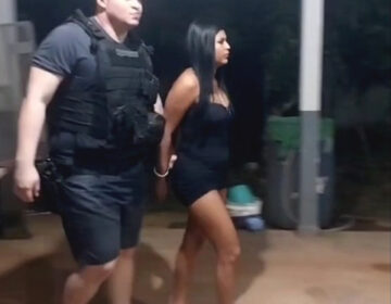 Jovem presa pela 2ª vez em 8 dias vendia drogas para alunos de escola pública