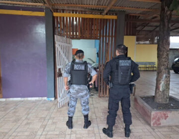 Investigada, mulher de traficante trabalhava em loja de armas, diz polícia