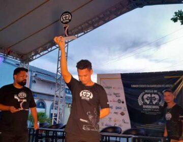 Jovem do interior que ‘aprendeu olhando’ é eleito o melhor barbeiro do AP