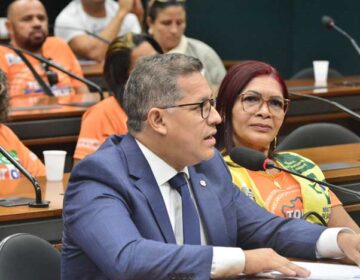 Aprovado PL que simplifica remoção fake news sobre vacinas e saúde pública