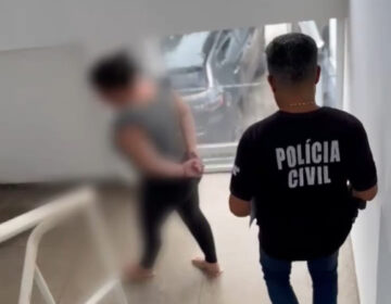 Com golpe do ex-namorado, mulher tirou mais de R$ 100 mil de idosa, diz polícia