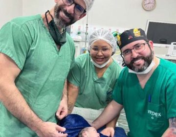 Médico que chefiou cirurgia em gestante baleada ia ‘pegar’ o avião, mas foi pro HE