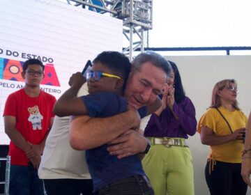 Mais de 550 alunos recebem óculos em projeto gratuito