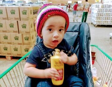 Menino de 2 anos morre após ser atropelado por carro de prefeitura