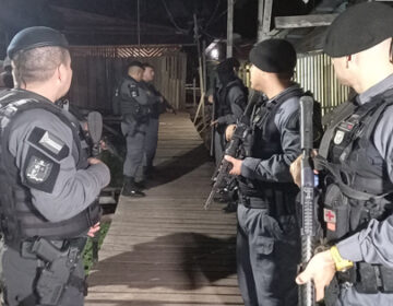 Suspeitos de degolar jovem no dia do seu aniversário morrem em tiroteio com a polícia