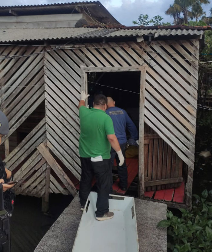 Jovem é amarrado e degolado em casa abandonada