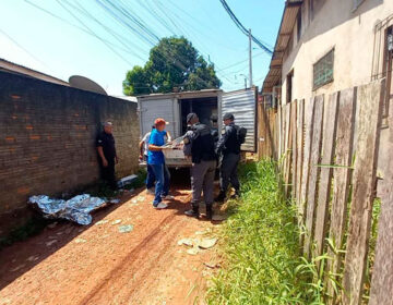 Jovem é amarrado e executado