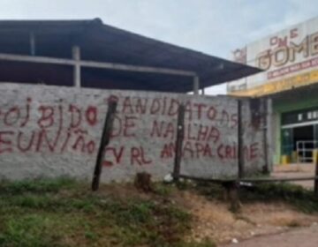 Polícia identifica pichador que vandalizou muro com proibição de reuniões políticas