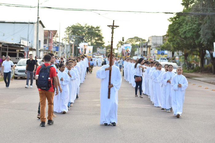 Procissão e celebrações marcam o dia da padroeira de Santana