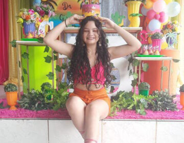 Família pede orações para estudante atropelada a caminho da escola