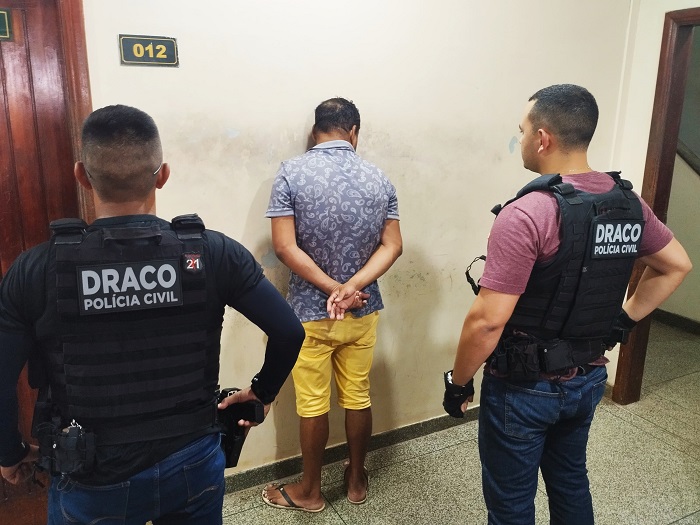 Traficante foragido é preso ao visitar a mãe