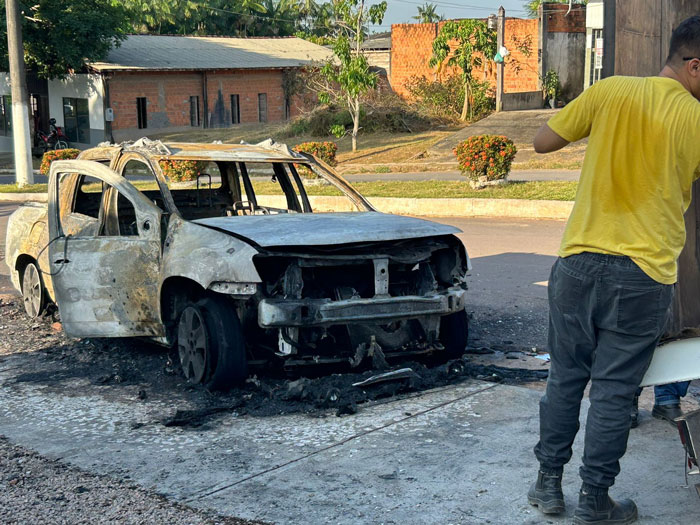 “Foi tudo muito rápido”, diz dono de veículo que pegou fogo em Santana