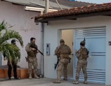 Polícia faz prisões e bloqueia 21 contas bancárias de ‘caixinha’ de facção
