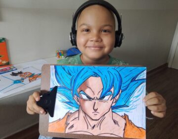 Menino desenha para vencer o câncer e sonha em fazer curso profissionalizante