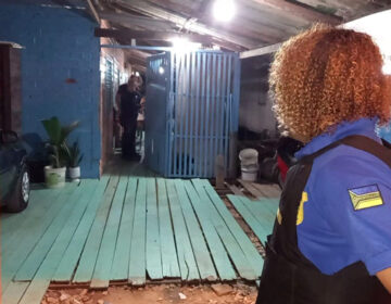 Homem é executado na frente da esposa e do filho de 5 anos