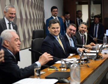 Davi ganha apoio de mais uma bancada para presidência do Senado