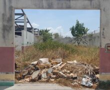 Saqueado, prédio que seria do Conselho Tutelar da Zona Norte segue abandonado pelo município