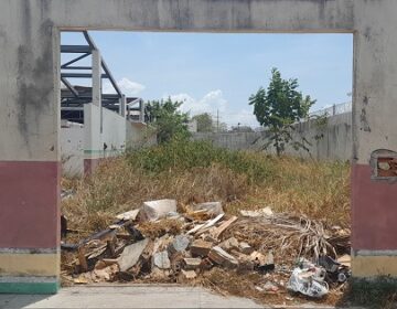 Saqueado, prédio que seria do Conselho Tutelar da Zona Norte segue abandonado pelo município