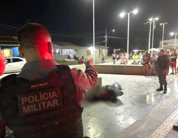 Jovem é executado a tiros na frente de crianças em praça de Santana
