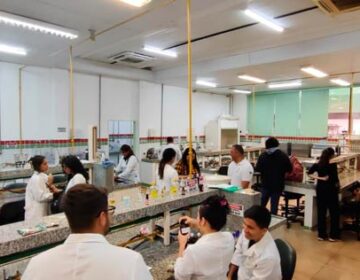Estudantes de engenharia testam concretos em gincana na Semana de Ciência do IFAP