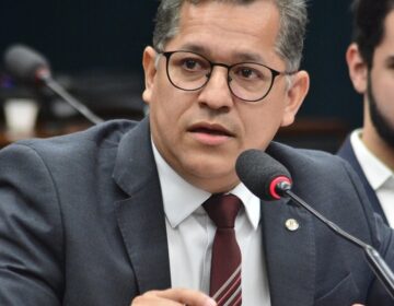 Dorinaldo vota contra aumento do IOF e cobra taxação de super-ricos como alternativa