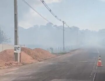 Incêndio paralisa tráfego na AP-440 entre Macapá e Mazagão