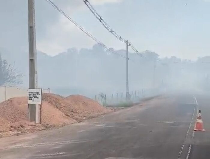 Incêndio paralisa tráfego na AP-440 entre Macapá e Mazagão