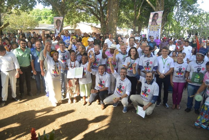 Governo entrega título definitivo de terras a quilombo de 124 anos no Amapá