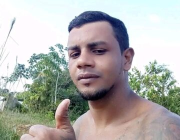 Detento que deu marteladas na companheira é procurado