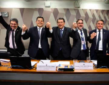 Após 13 horas de debates, CCJ aprova regulamentação da reforma tributária: ‘complexo’, diz Davi