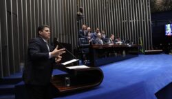 Com apoio de dez bancadas, Davi volta à presidência do Senado neste sábado