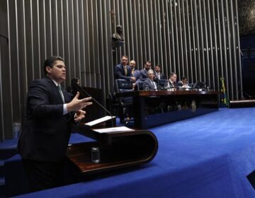 Com apoio de dez bancadas, Davi volta à presidência do Senado neste sábado