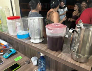Batedeira de açaí inaugura novo ponto e recorre ao passado para atrair clientes: ‘traga a vasilha’