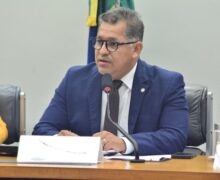 Vacinação prioritária a pessoas com TEA é aprovada em comissão na Câmara