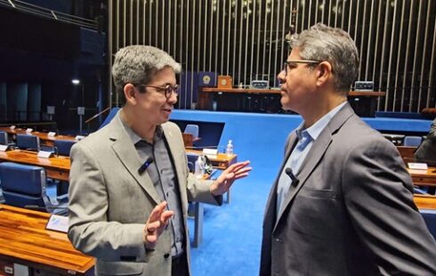 Randolfe diz que votação em Davi para a presidência será recorde histórico