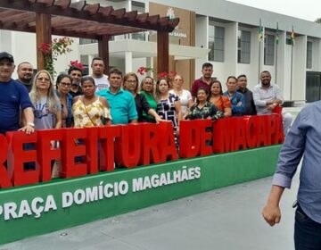 Caixas escolares compravam fiado para que crianças merendassem, dizem manifestantes