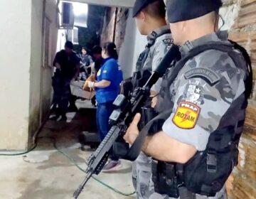 Faccionados com coletes e pistola de kit rajada morrem em tiroteio com o Bope