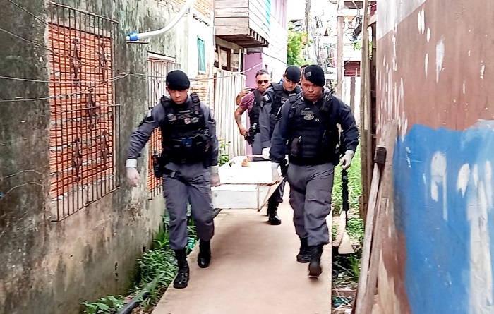 Suspeito de homicídio morre durante intervenção da PM em área dominada pelo tráfico