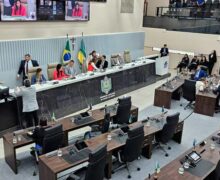 Alap inicia ano com 2 deputados cassados e em atividade