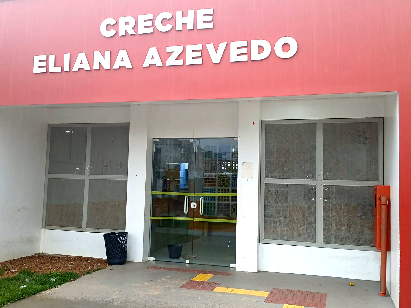 Sem previsão de retorno, escola-creche segue de portas fechadas no Macapaba