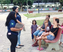 Após dias dormindo em praça de Macapá, família ganha renda, aluguel social e doações