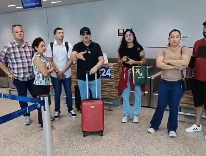 Clientes da Azul compram novas passagens após falha no check-in no Aeroporto de Macapá