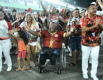 O ‘enredo’ de Rogério: da tragédia em acidente de alegoria ao amor incondicional pelo carnaval