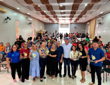Educadores são homenageados em Tartarugalzinho