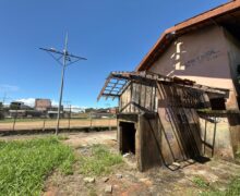 Campo do Currú: arena com 70 anos está abandonada e sendo invadida, denunciam moradores