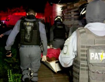 Líder de facção que matou rival pelas costas morre em confronto com a PM