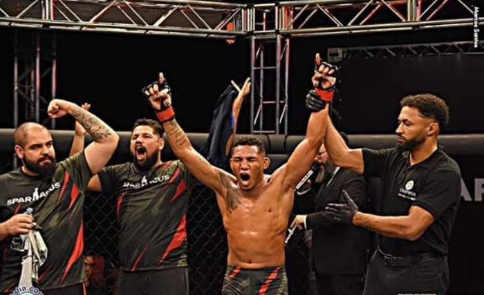Amapaense ‘Peste Negra’ brilha e derrota cearense com finalização no 1º round