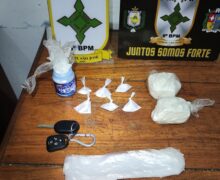 Pai vai buscar drogas na companhia da filha de 6 anos é preso pela PM
