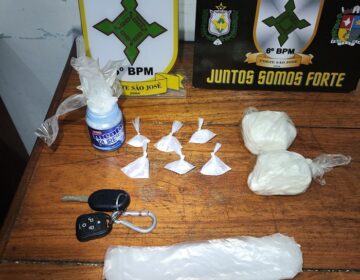 Pai vai buscar drogas na companhia da filha de 6 anos é preso pela PM