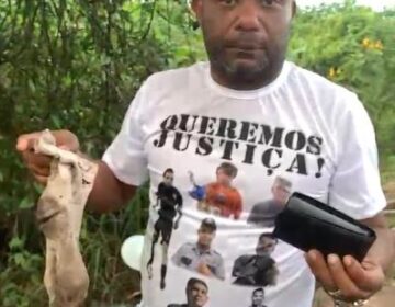 Parentes afirmam ter ‘desenterrado’ objetos pessoais dos 7 mortos pela PM